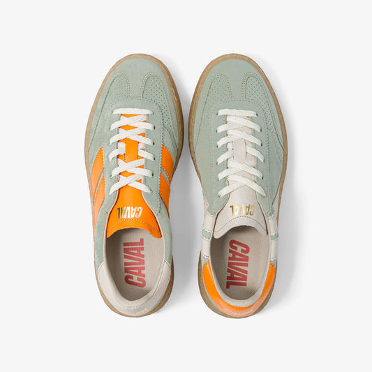 Caval Tropic Zest Sneaker Draufsicht mit markantem Farbkontrast in Grün und Orange, weißer Schnürung und Caval Branding im Inneren