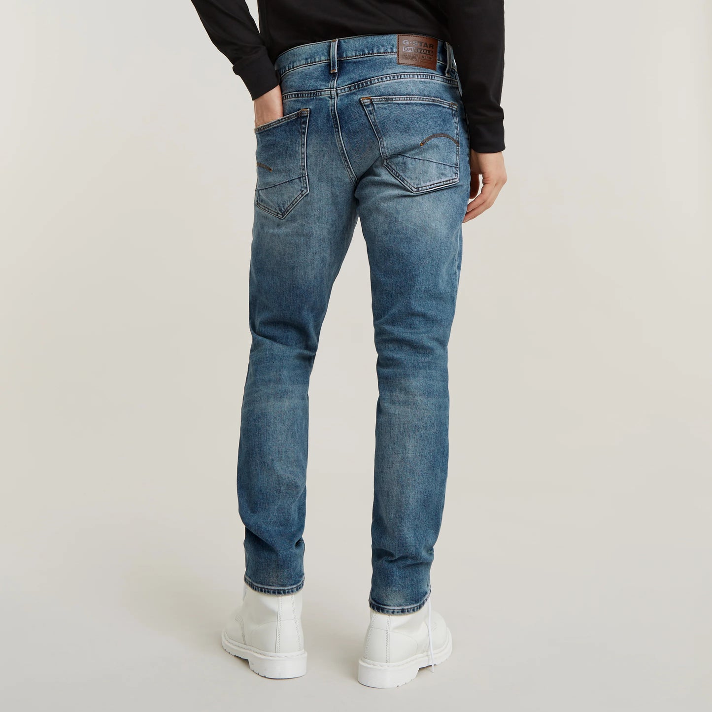 Rückansicht der G-Star 3301 - Regular Tapered Jeans in Vintage Azure mit authentischer Used-Optik