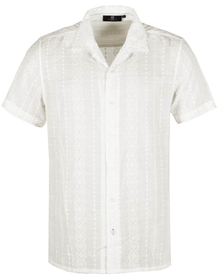 Indicode Rolf Hemd Vanilla Ice – Stilvolles Kurzarmhemd für Herren mit edler Stickerei, Reverskragen und durchgehender Knopfleiste in der Farbe Vanilla Ice. Perfekt für sommerliche Looks mit Leinenhosen oder Jeans.