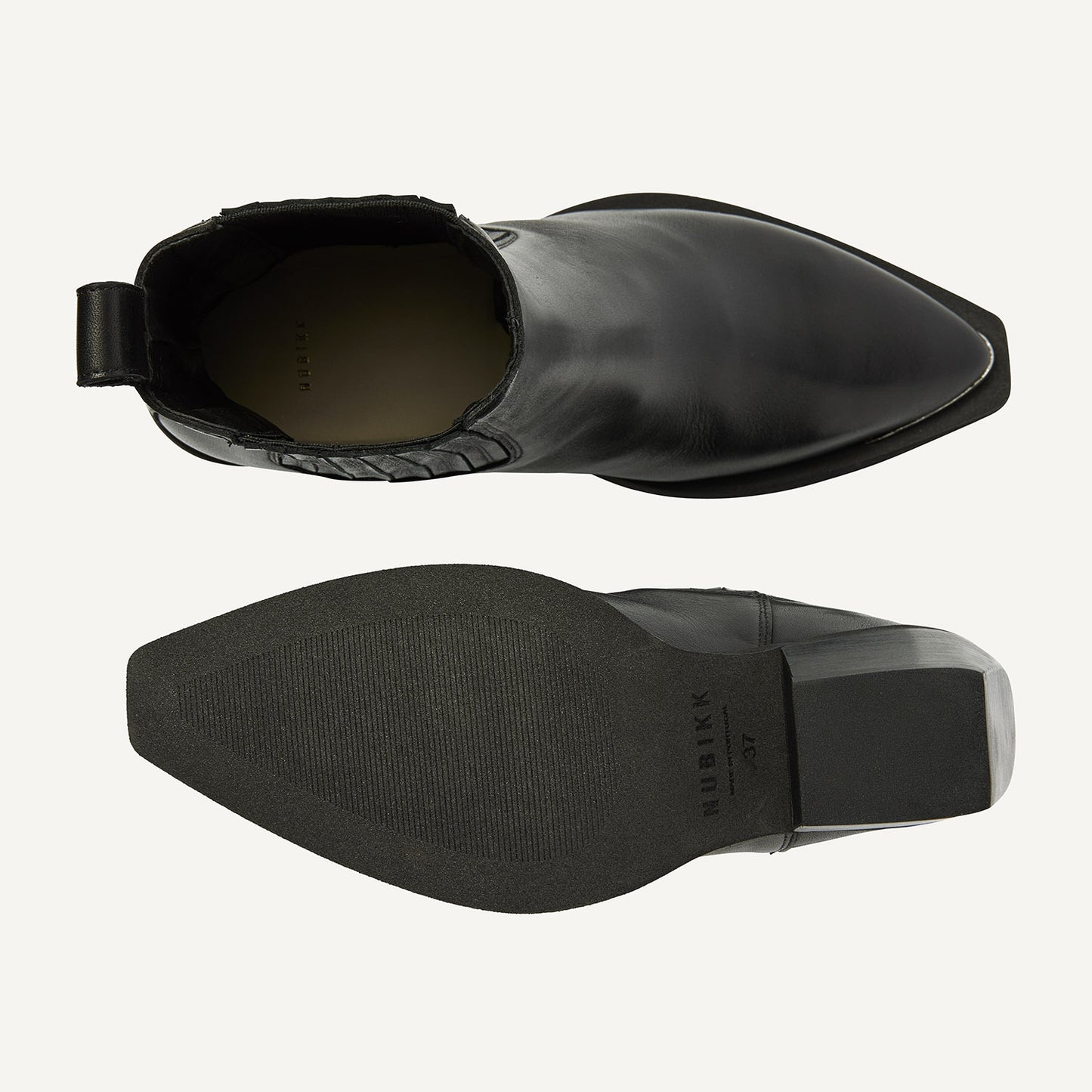 Ober- und Sohlenansicht der Nubbik Liv Loua Metal Stiefel, hochwertige Verarbeitung und stilvolle Details.