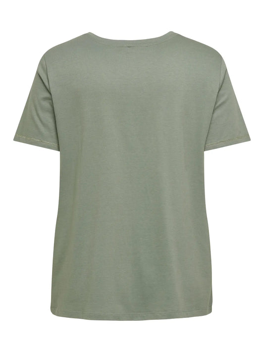 Only Carmakoma Hunter V-Neck Tee - Laurel Wreath in der Rückansicht: locker geschnittenes Damen Shirt in Laurel Wreath mit kurzen Ärmeln und weichem, fließendem Material.