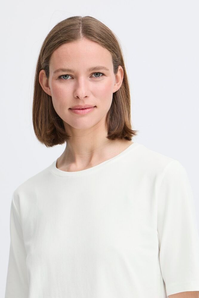 b.young Pamila Half Sl Tshirt 2 – T-Shirt mit Rundhals und halblangen Ärmeln – Farbe Off White – Nahaufnahme