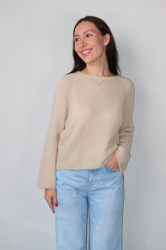 celincarolin Soft Dune Knit Vorderansicht Nahaufnahme