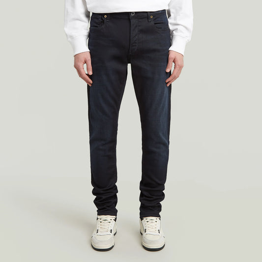 G-Star 3301 - Slim - Dark Aged Jeans in Frontansicht – Fokus auf Passform und Farbe