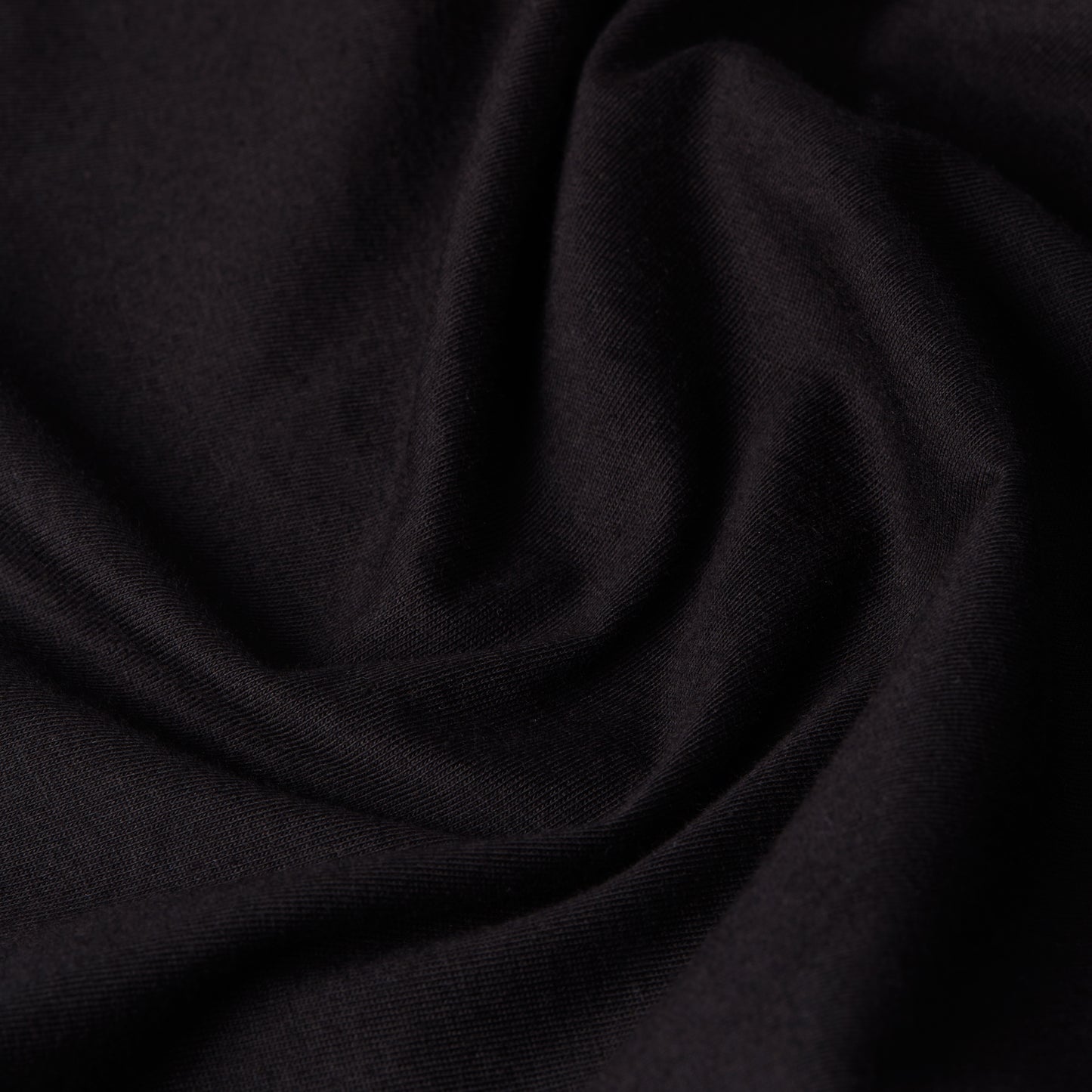 G-Star Originals T-Shirt Dark Black – Struktur des hochwertigen Baumwollstoffs in Nahaufnahme.