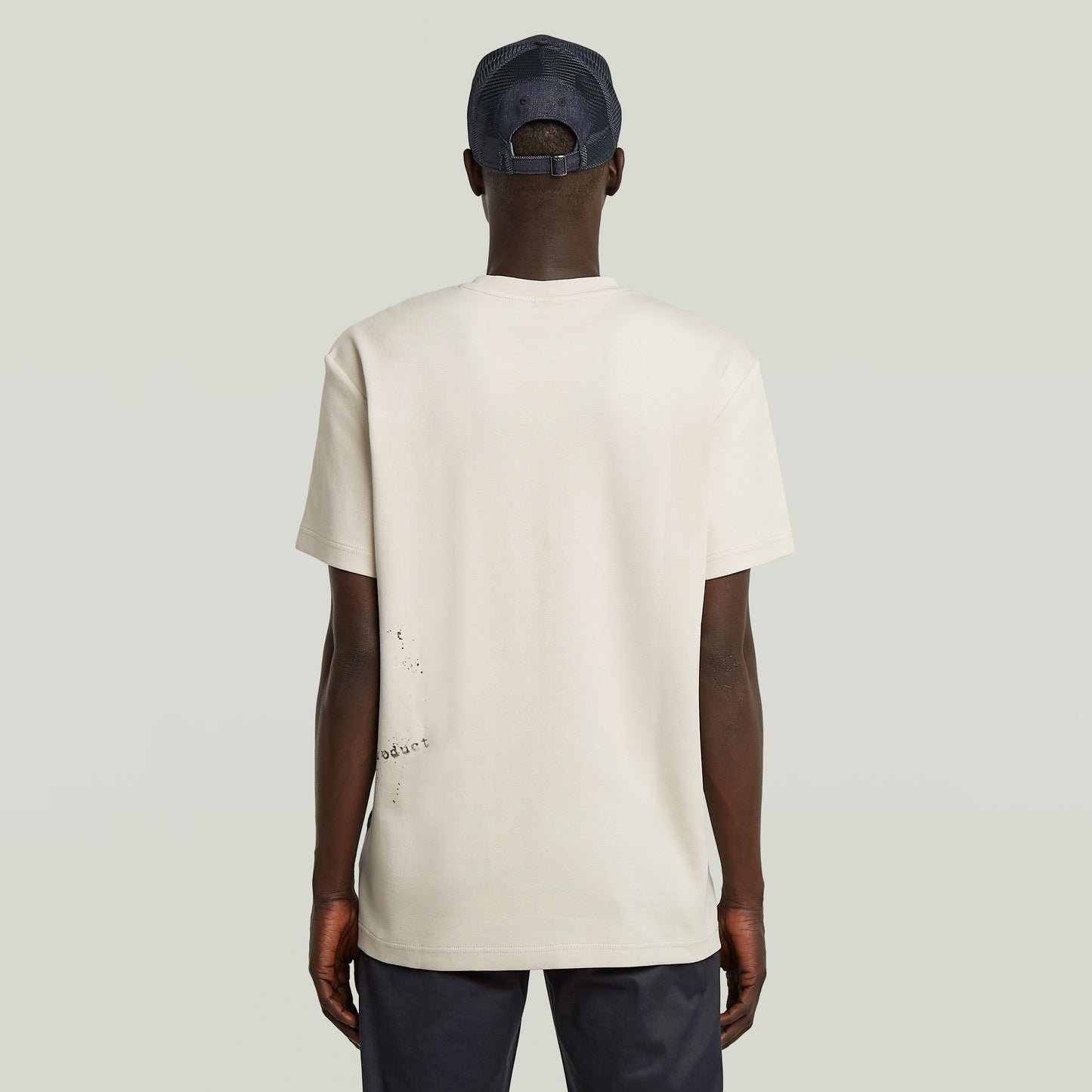 Rückansicht des G-Star Raw Sprayed T-Shirt - Whitebait in Weiß mit schlichtem Design und klassischem Rundhalsausschnitt.