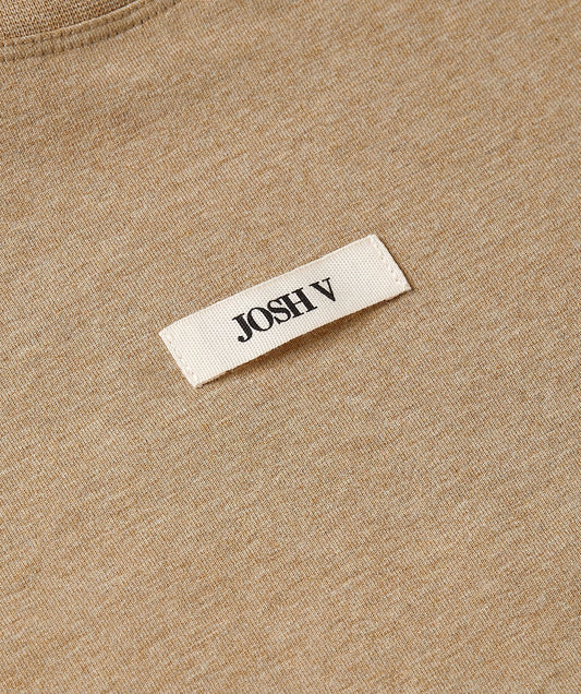 Detailansicht des Josh V Sue - Light Khaki Melange Tops mit hochwertigem Stoff und Josh V Logo-Label