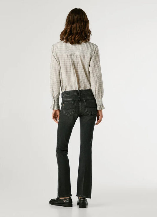 Rückansicht der Pepe Jeans London Pimlico Low Waist Flared 9FA – schwarze Jeans mit ausgestelltem Bein und niedriger Taille.