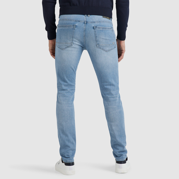 Rückansicht der PME Legend Tailwheel Jeans in der Farbe Slim Comfort Light Blue. Die Slim-Fit-Passform aus weichem Komfort-Denim sorgt für einen modernen Look und angenehmen Tragekomfort.