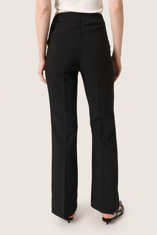 Soaked Corinne Pants Black – Rückenansicht der eleganten schwarzen Hose mit weitem Bein für Damen