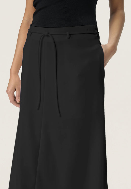 Soaked Malika Midi Skirt - Black, schwarzer Midirock mit Bindeband und seitlichen Taschen, Detailansicht