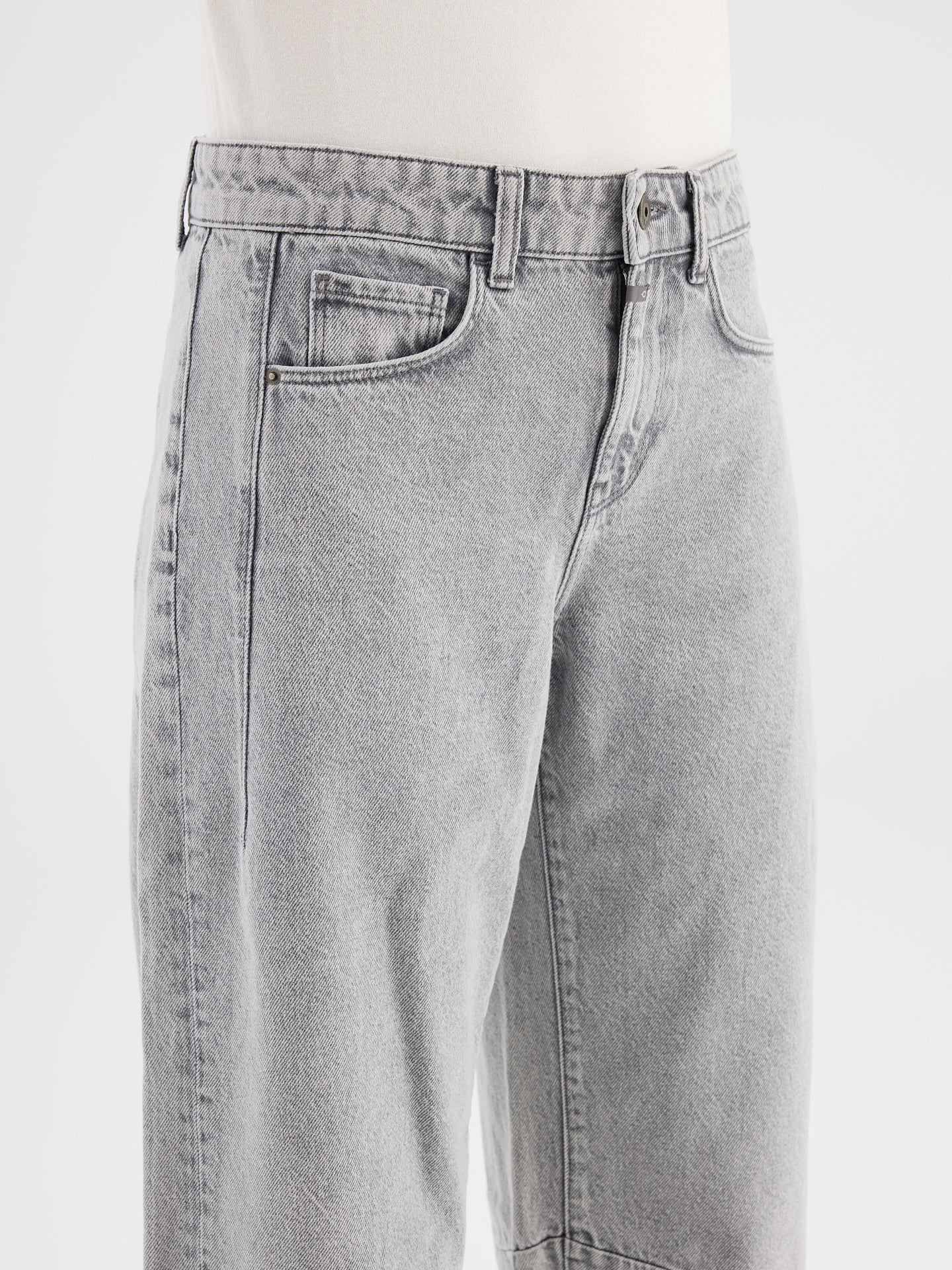 Cup Of Joe Clara - Mid Waist Barrel - Marble Grey, Damen Jeans mit mittlerer Bundhöhe und Barrel Fit in grauer Waschung, Frontansicht