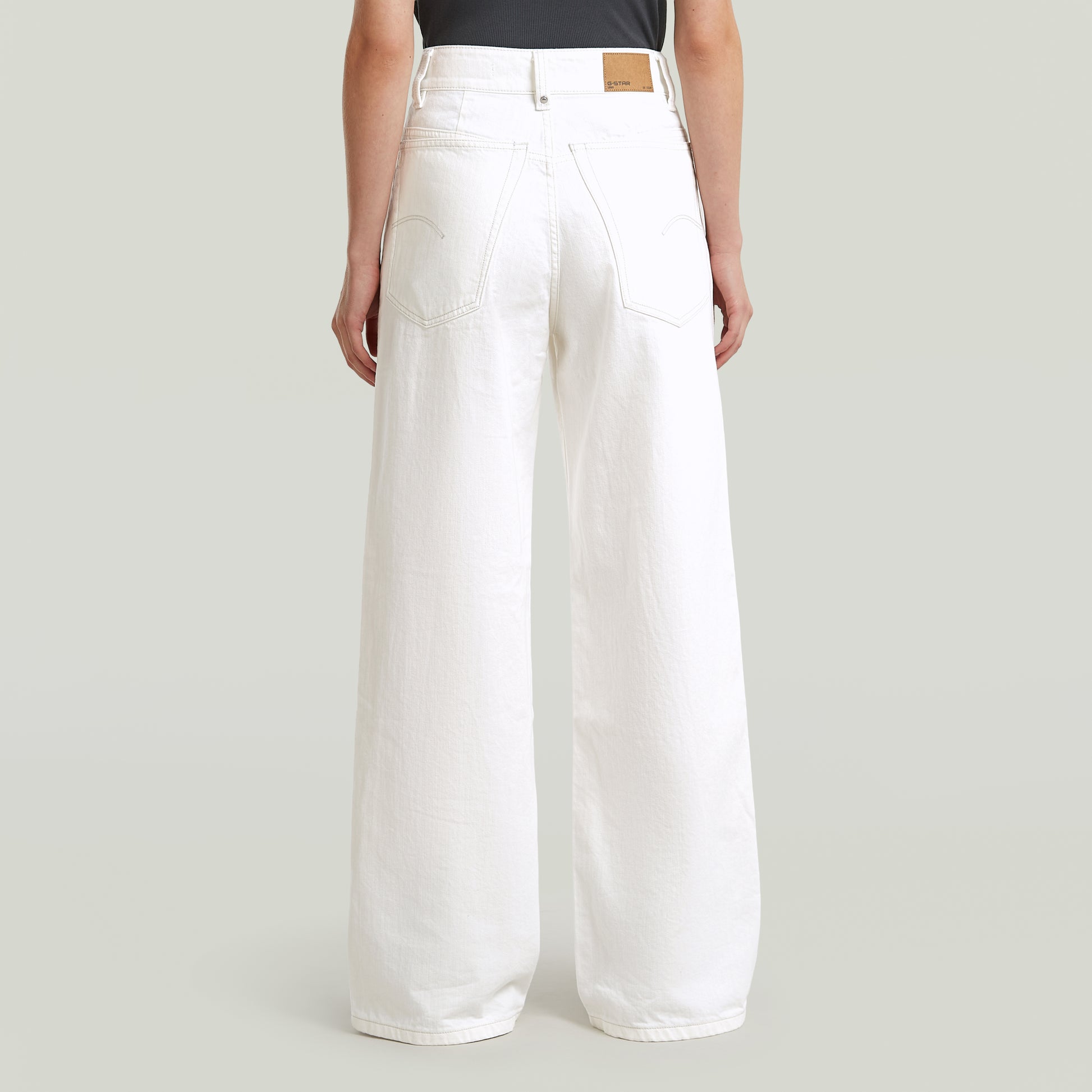 G-Star Judee - Loose - Ecru Damenjeans in weiter Loose-Fit-Passform mit extra weitem Bein und cleaner Rückansicht
