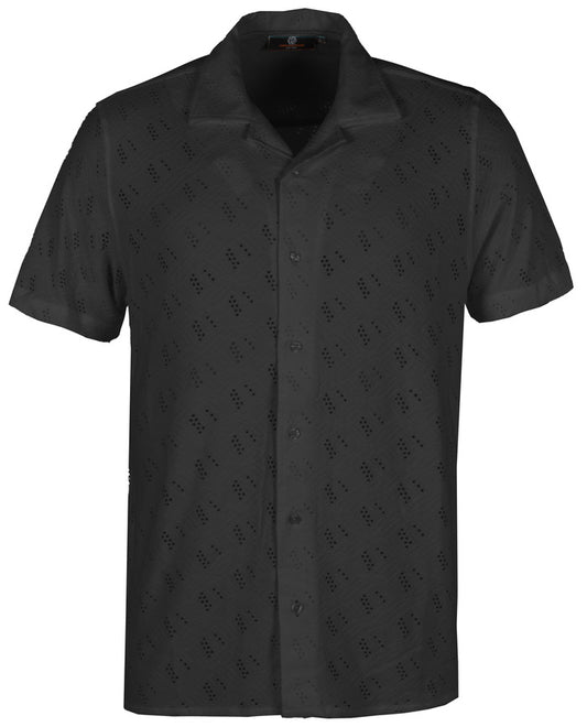 Vorderansicht des Indicode Jerry Hemds in der Farbe Black – modisches Sommerhemd mit kurzem Arm, luftiger Baumwollstruktur und stilvollem Lochmuster für einen modernen Look.