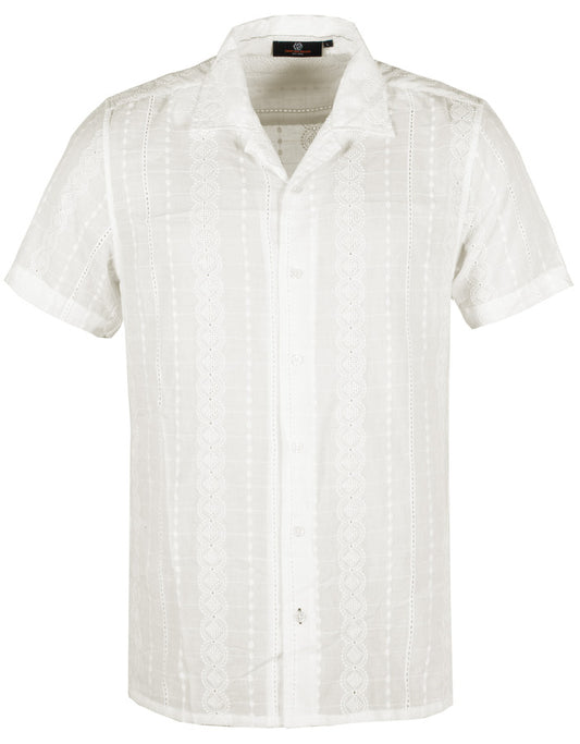 Indicode Rolf Hemd Vanilla Ice – Stilvolles Kurzarmhemd für Herren mit edler Stickerei, Reverskragen und durchgehender Knopfleiste in der Farbe Vanilla Ice. Perfekt für sommerliche Looks mit Leinenhosen oder Jeans.