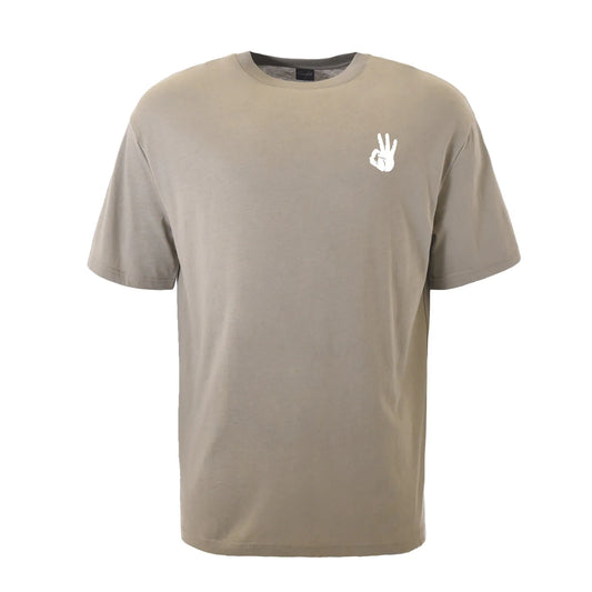 Olives T-Shirt Kleinigkeit Greatcut Shört Keine Probleme mit kleinem Handzeichen-Print auf der Brust.