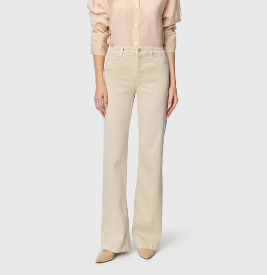 Mac Dream Wide - Mid Waist Wide Leg - Smoothly Beige in Frontansicht, weite Damenjeans mit geradem Bein, mittlerer Leibhöhe und Five-Pocket-Design.