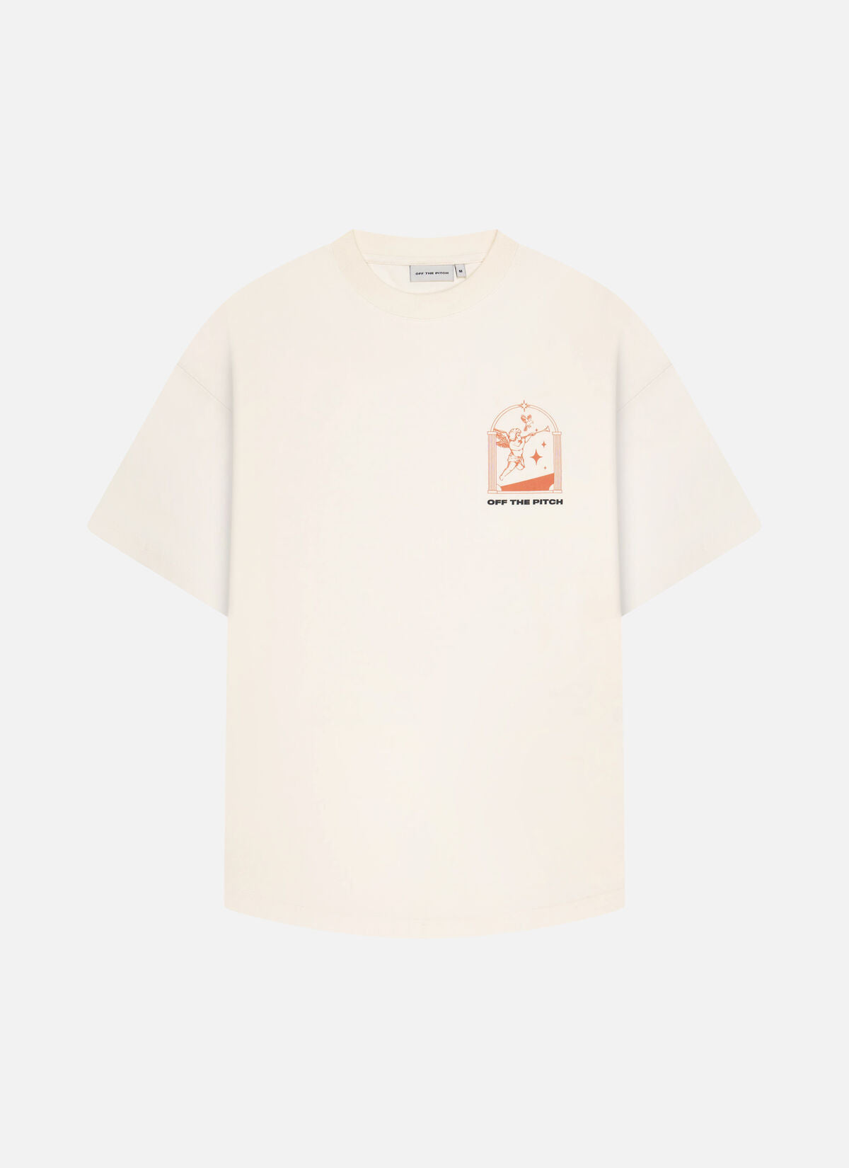 Off the Pitch Passage Oversized Fit Tee - Off White in Vorderansicht, locker geschnittenes T-Shirt mit Rundhalsausschnitt in Off White
