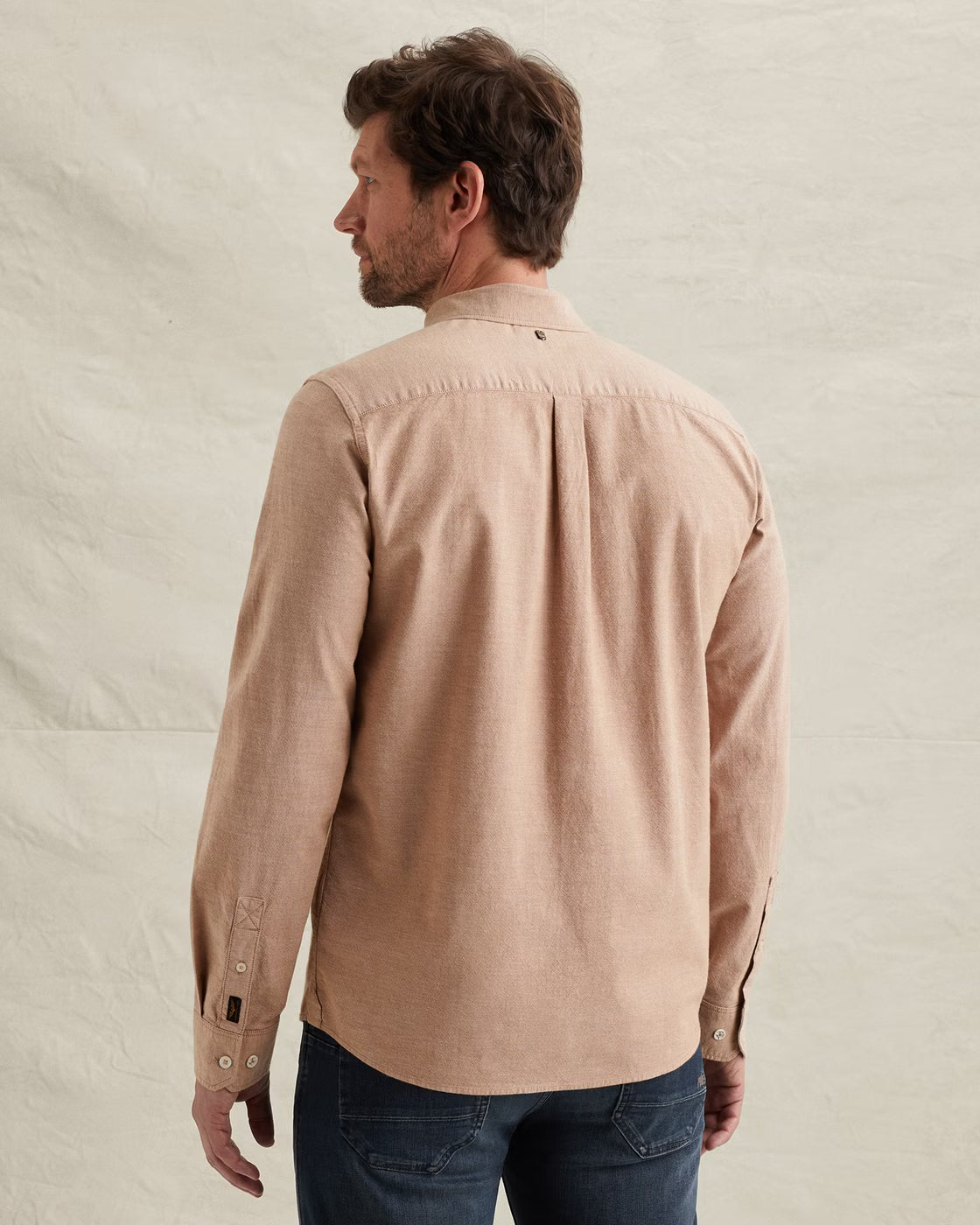 Rückansicht des PME Legend Shirt 2 Tone Oxford Ctn Lycra - Glazed Ginger: 2-Tone Oxford-Hemd für Herren mit sportiver Passform, Schulterpasse und hochwertiger Verarbeitung.