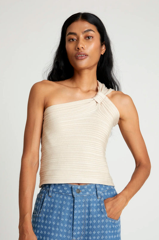 Elegantes Off-White Wild Pony Asymmetric Top mit asymmetrischem Ausschnitt und Knotendetail auf der Schulter.