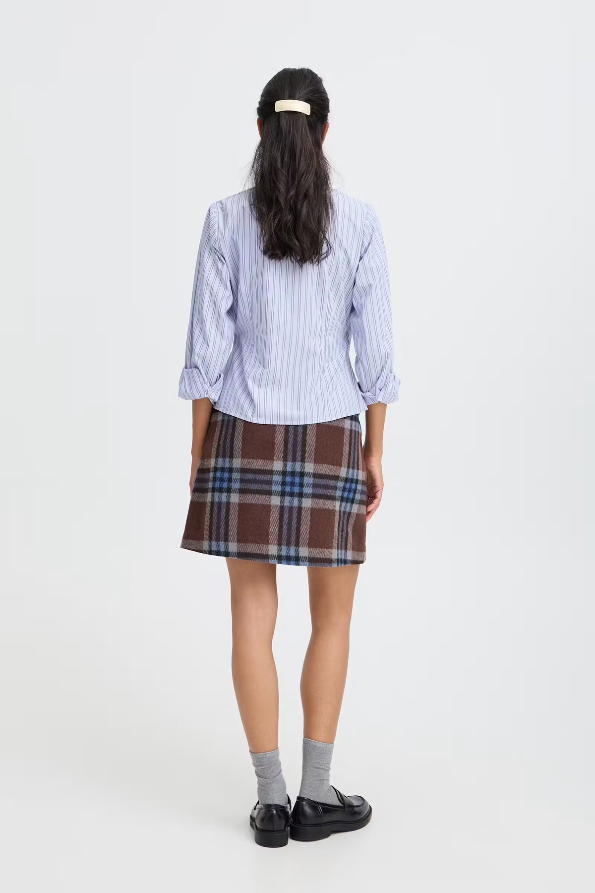 b.young Hene Wrap Shirt Chambray gestreifte Damenbluse mit Dreiviertelärmeln in Rückansicht