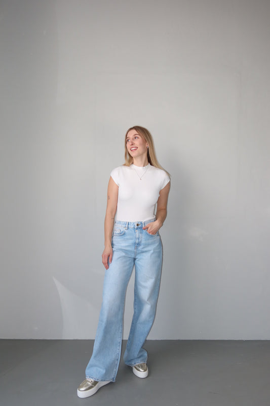 celincarolin Serenity Knit Tee Pure Cloud Vorderansicht