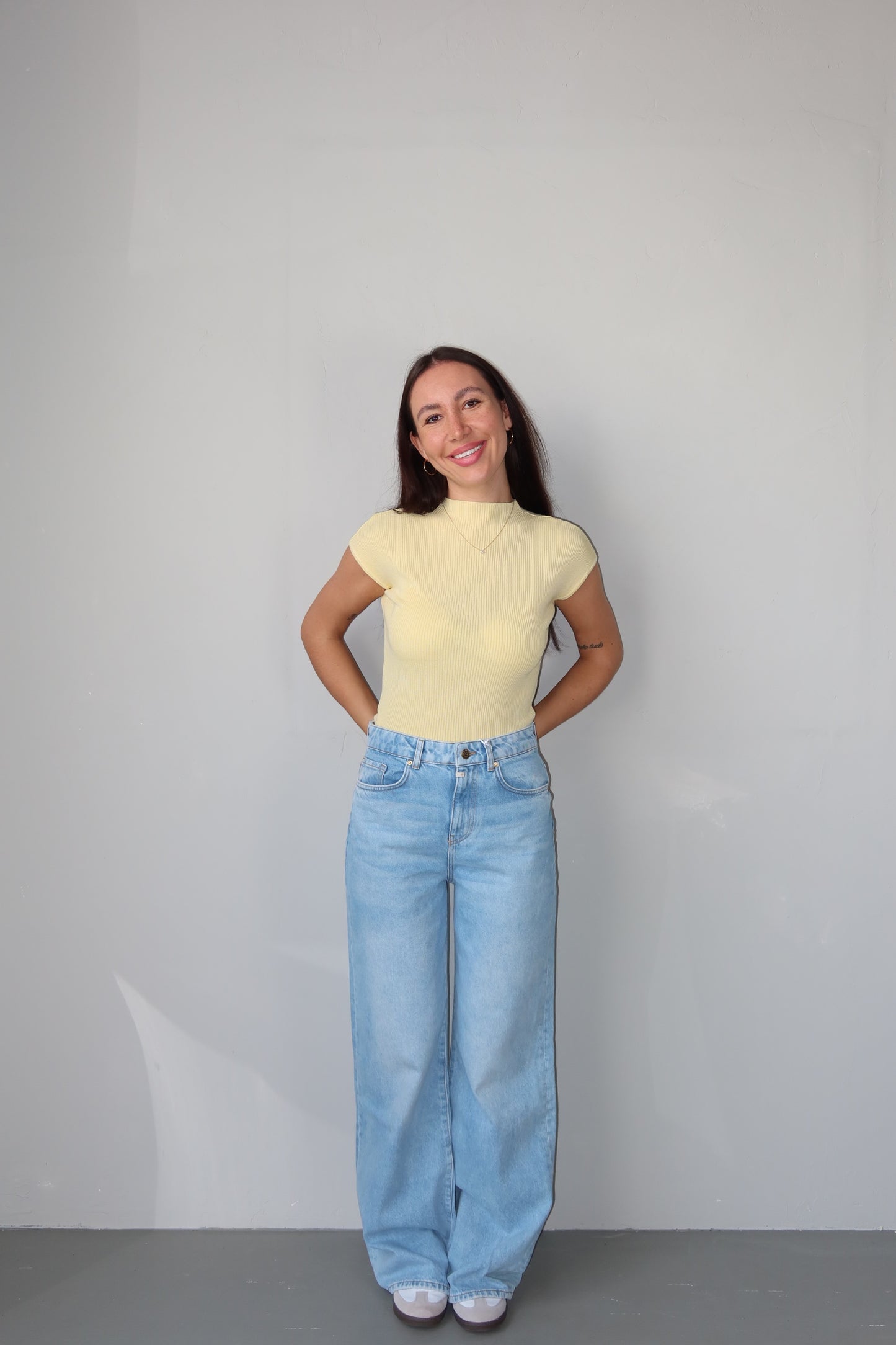 celincarolin Serenity Knit Tee Soft Butter Vorderansicht