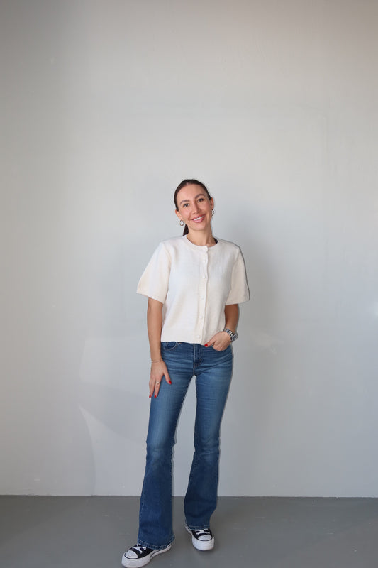 celincarolin button up knit in der Farbe cream Vorderansicht