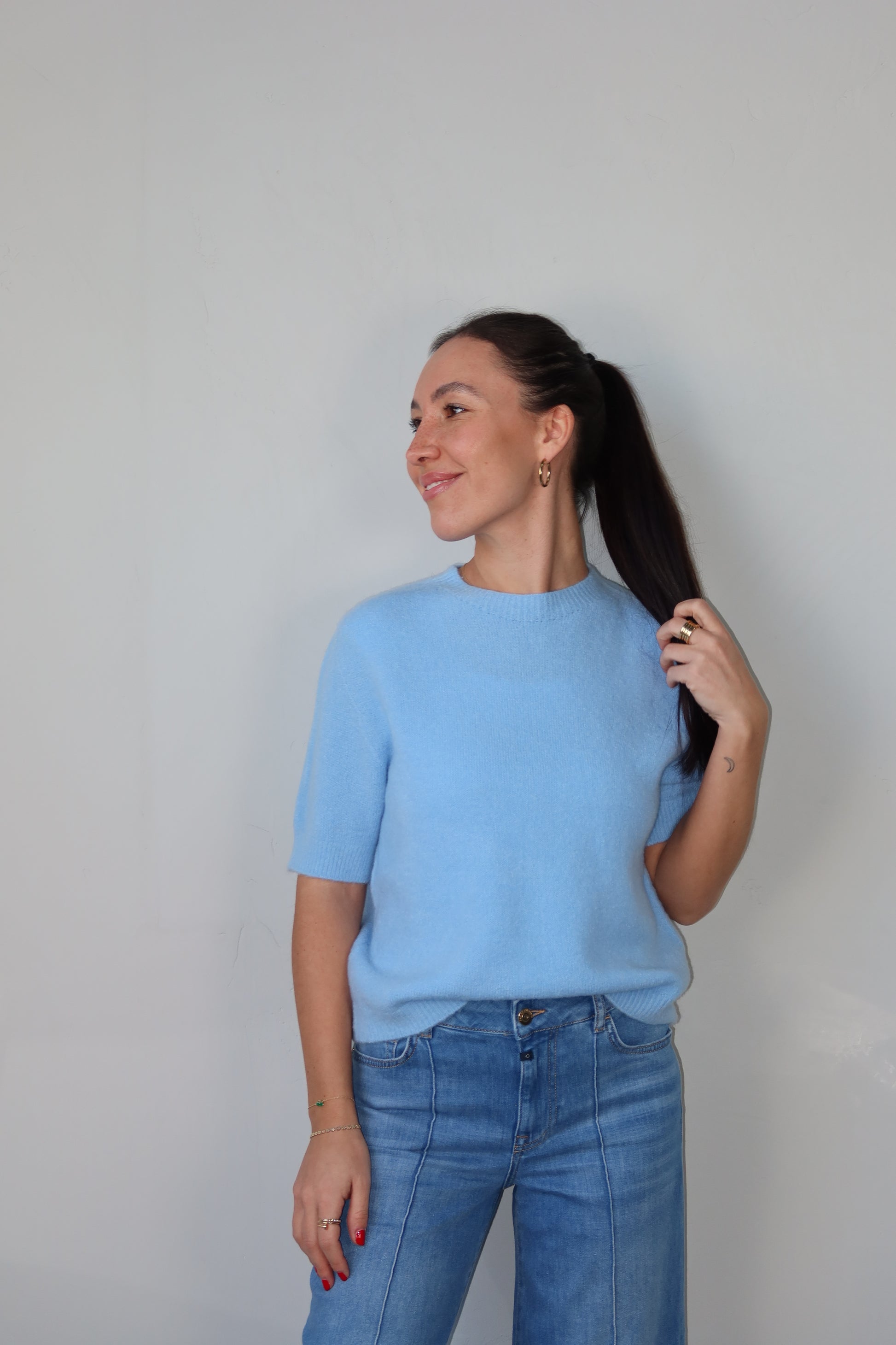 celincarolin celeste knit sky glow Vorderansicht Nahaufnahme 