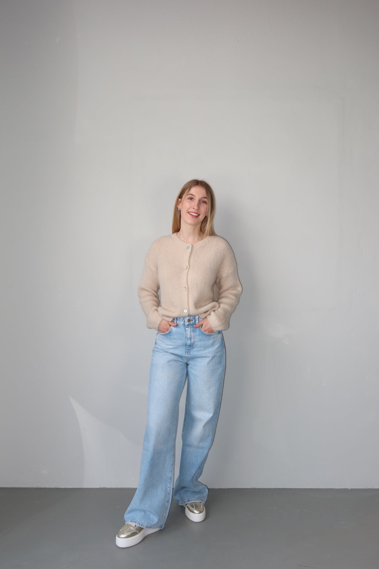 celincarolin cloud cardigan almond cream Vorderansicht