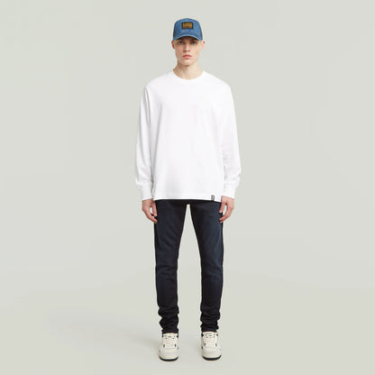 G-Star 3301 - Slim - Dark Aged Jeans in kompletter Outfitansicht von vorne getragen