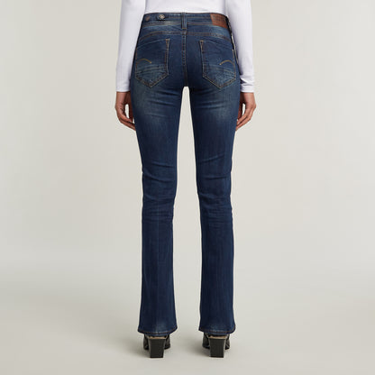 Rückansicht der G-Star Midge Bootcut Dark Aged Jeans mit geschwungenen Taschen und dunkler Waschung.