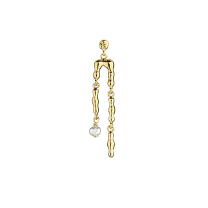 Jeberg Jewellery Harmony Pearl Double Earring in gold mit doppeltem Anhänger und einer schimmernden Perle.