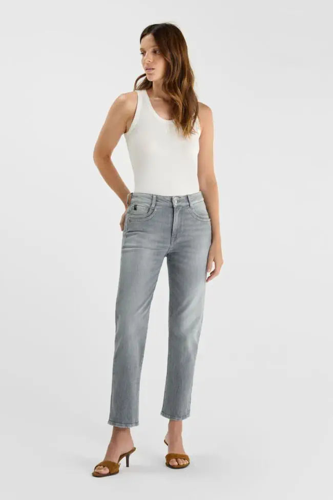 Le Temps Des Cerises 400/17 - High Waist Regular - Adi Grey Jeans in Grau, Frontansicht, klassische High-Waist-Jeans mit geradem Bein