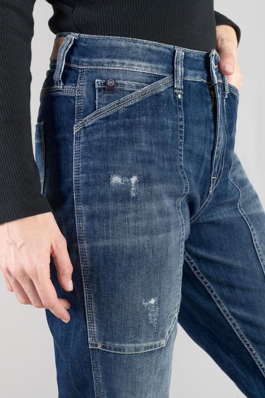 Detailansicht der Le Temps des Cerises 400/60 Union - HW Girlfriend Jeans in Destroy Blue N3 mit Used-Look und markanten Vordertaschen