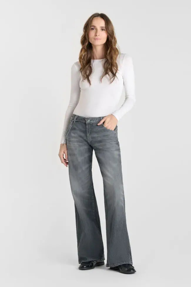 Le Temps Des Cerises Lauryn - Mid Waist Wide Leg - Grey Jeans in Grau, Frontansicht getragen, weites Bein und mittelhoher Bund