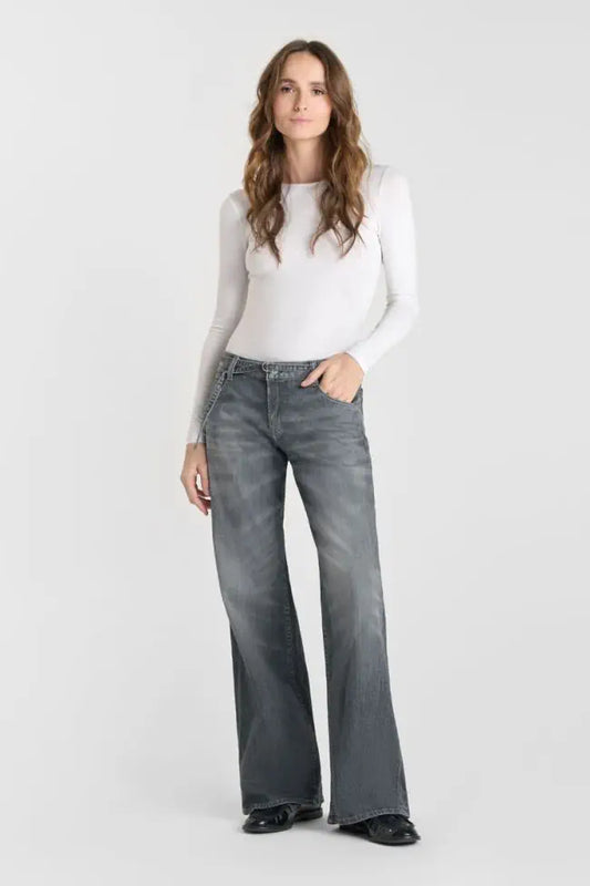 Le Temps Des Cerises Lauryn - Mid Waist Wide Leg - Grey Jeans in Grau, Frontansicht getragen, weites Bein und mittelhoher Bund