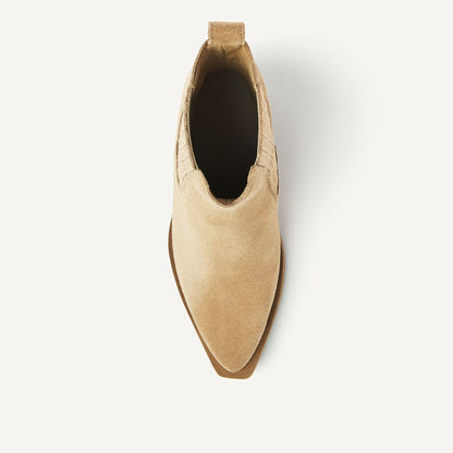 Draufsicht der Nubikk Liv Loua Metal Oak Suede Stiefelette mit spitzem Schaft und Zuglasche