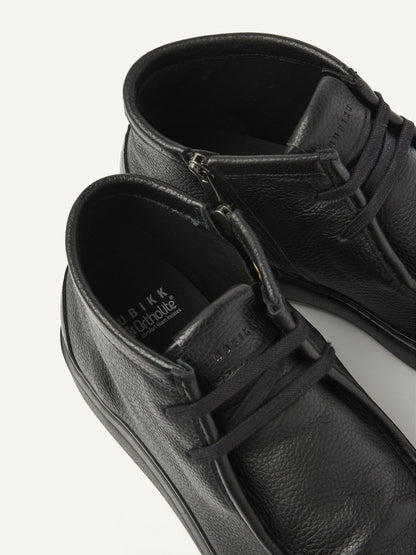 Nubikk Steve Ryan Mid Black Leather – Detailansicht des Innenbereichs mit Ortholite-Fußbett und Reißverschluss