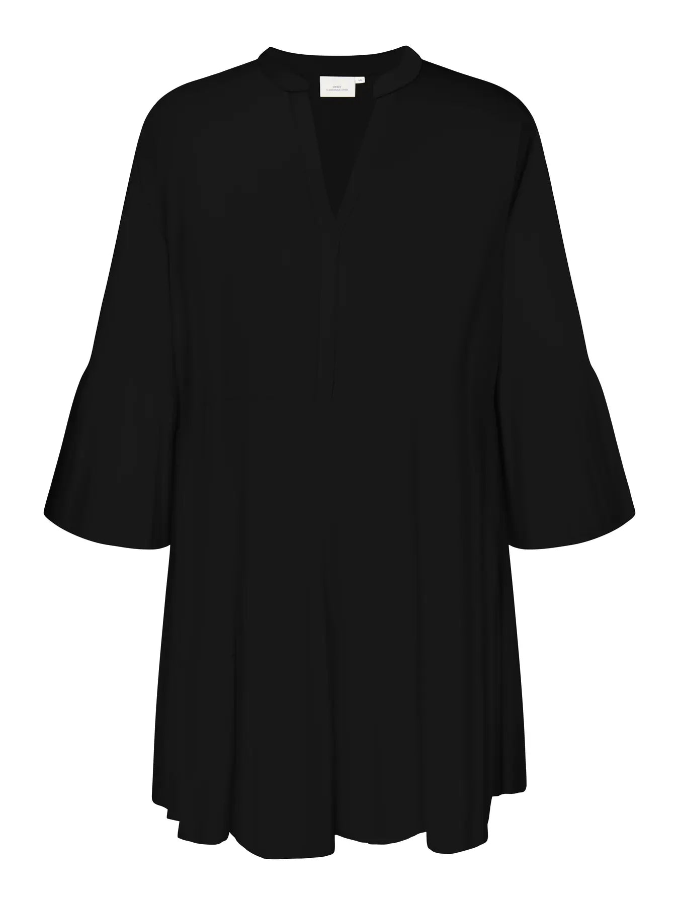 Vorderansicht des Only Carmakoma Havana 3/4 Tunic Dress - Black mit V-Ausschnitt, lockerem Schnitt und 3/4-Ärmeln.