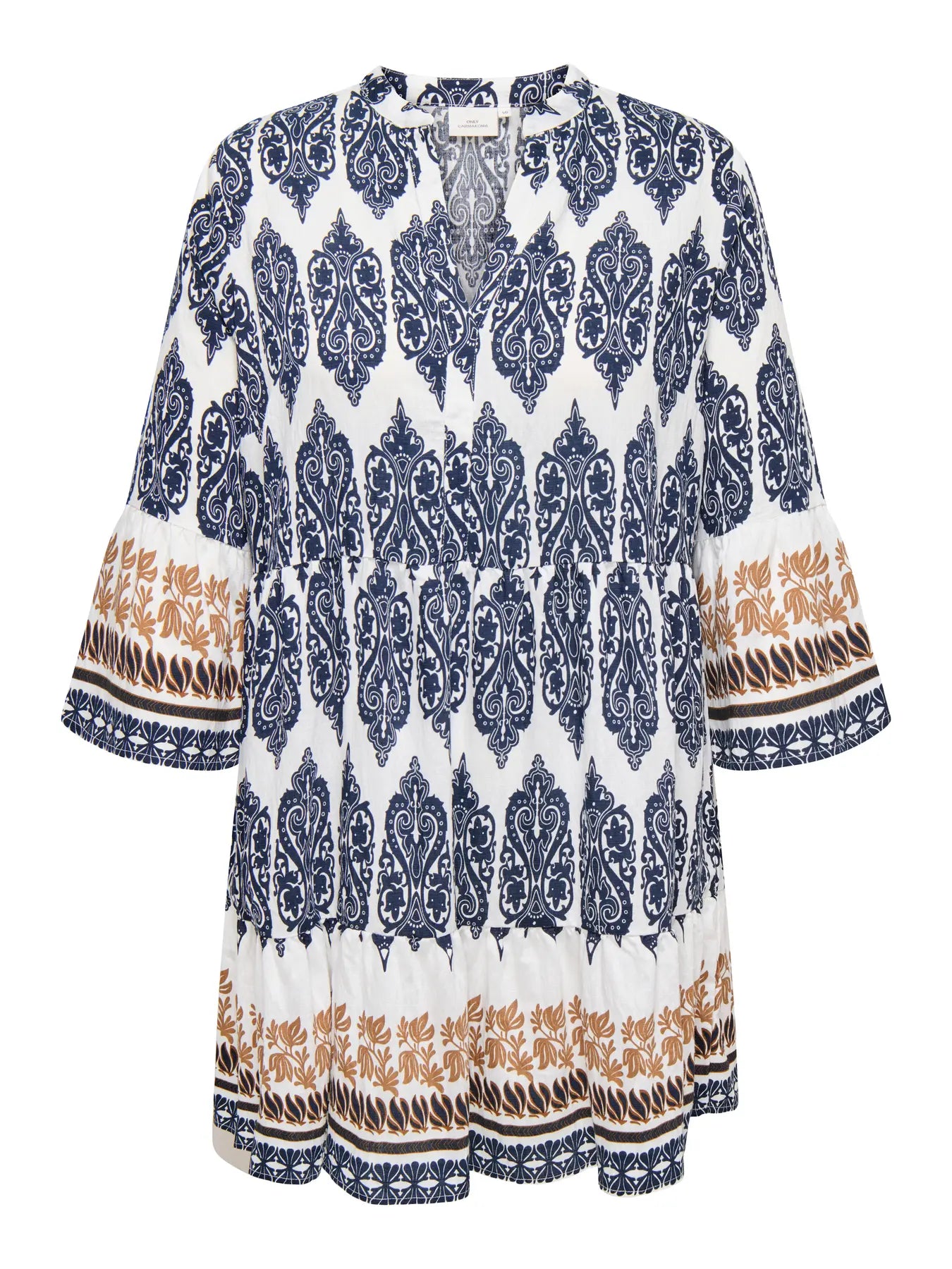 Vorderansicht des Only Carmakoma Havana 3/4 Tunic Dress - Cloud Dancer mit V-Ausschnitt, lockerem Schnitt und dekorativem Muster.