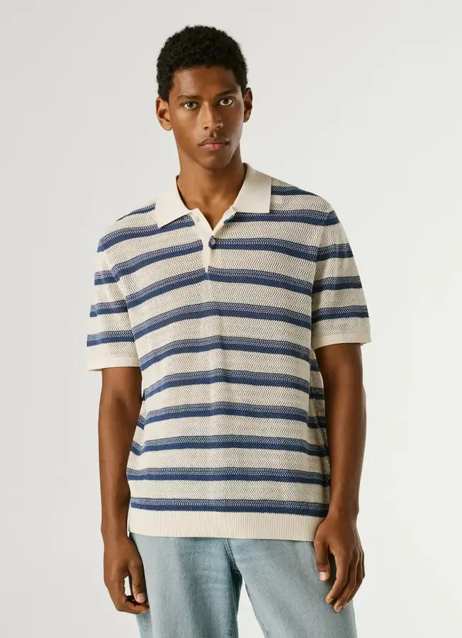 Frontansicht des Pepe Jeans London Florian Stripes - Washed Navy Blue Poloshirts mit kurzen Ärmeln und gestreiftem Design