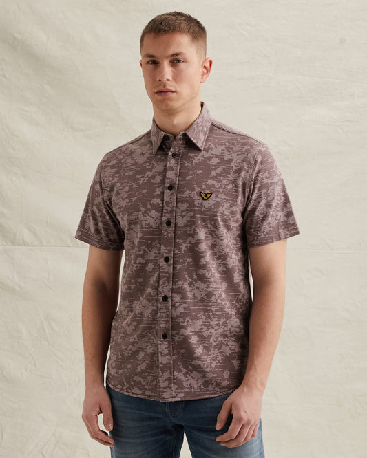 Frontansicht des PME Legend Short Sleeve Shirt On Jersey Pique - Moonscape Kurzarmhemds mit Knopfleiste und Brusttaschen