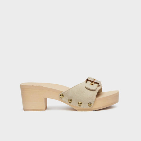 scholl Pescura Ibiza 2.0 - Dark Beige Damen Sandale Seitenansicht mit Holzabsatz, Nieten und verstellbarer Schnalle