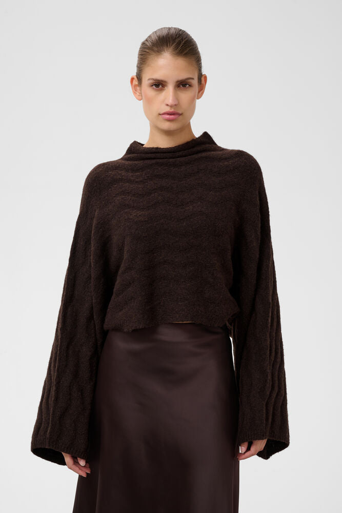 Soaked Idalia Poncho Pullover in Ganache Melange – brauner Damenpullover mit weitem Schnitt, langen Ärmeln und lockerem Kragen