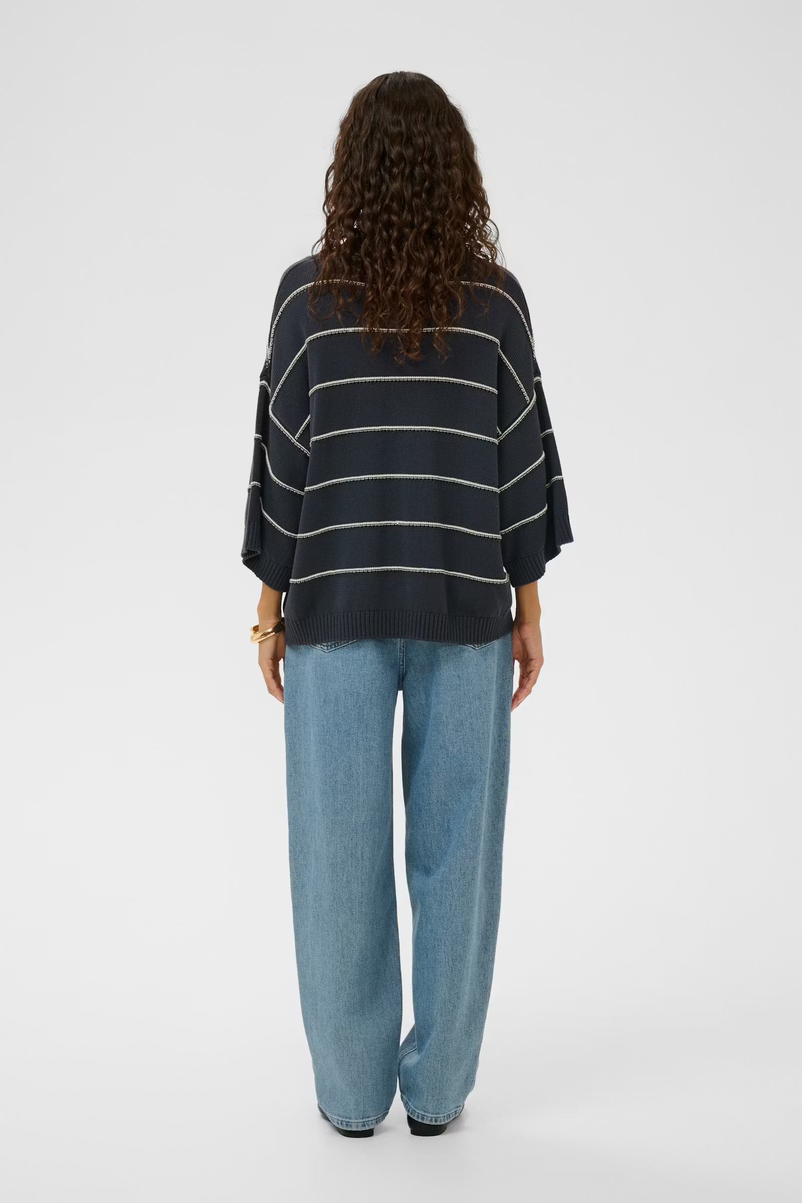 Soaked Rava Romy Pullover - India Ink White Stripe, Rückansicht des gestreiften Damenpullovers